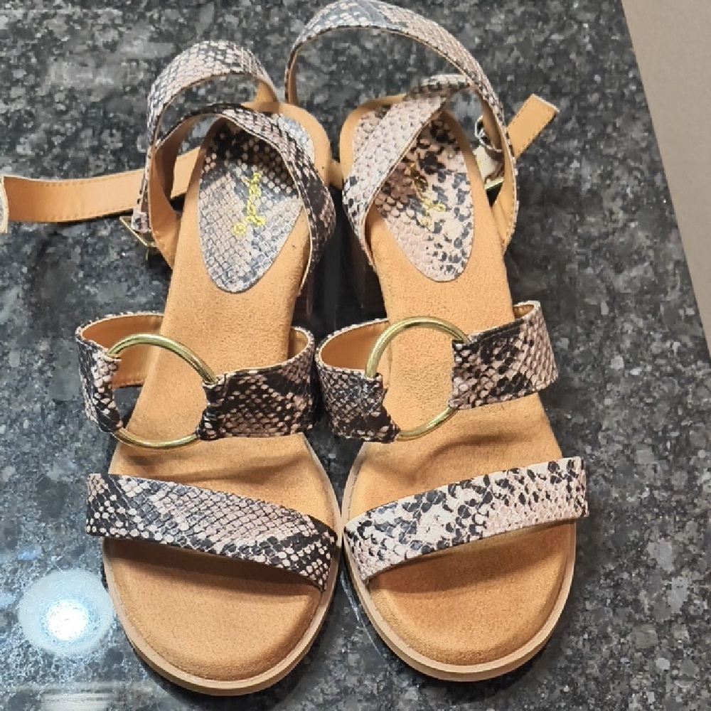 Stylish Snake Print Sandals